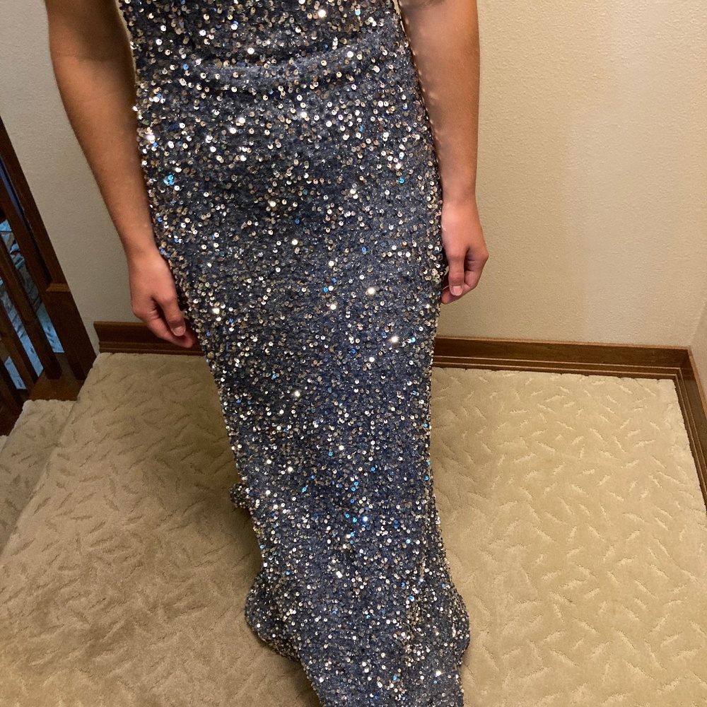 Prom Dress - Picture 4 of 10